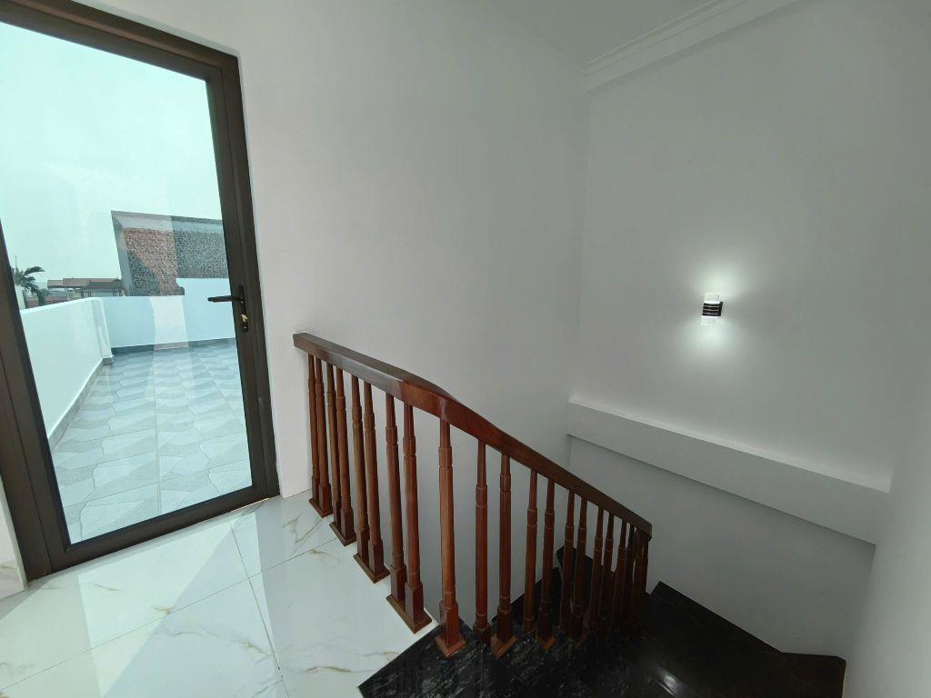 Bán nhà 45m 5T full nội thất mới tinh xã Liên Minh, Đan Phượng