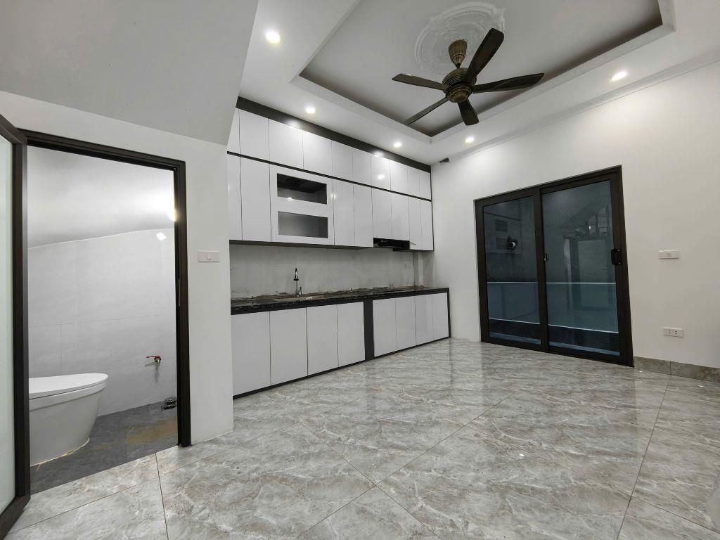 Bán nhà 45m 5T full nội thất mới tinh xã Liên Minh, Đan Phượng