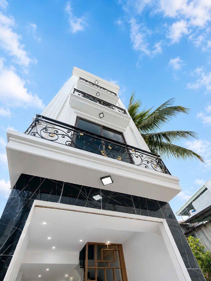 Siêu phẩm Lô góc 2 Mặt Tiền Nở Hậu 36m² nhỏ đỗ cổng, Quay đầu trước nhà, ngõ thông tứ tung, Gần kề vành đai 3.5