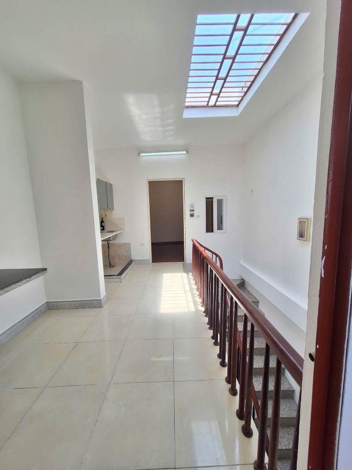 CHỢ LAI XÁ  46M x 4T  5PN KHÉP KÍN  FULL NỘI THẤT  Ô TÔ ĐỖ CỬA  KD NHỎ -  THOÁNG TRƯỚC SAU