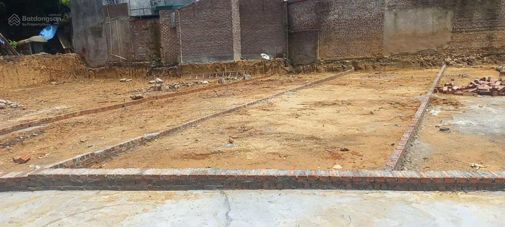 Bán 1 lô duy nhất lô đất 3.xxx tỷ . anh em nhanh lên mua ngay kèo hết cơ hội  đất xóm mít, cổ loa