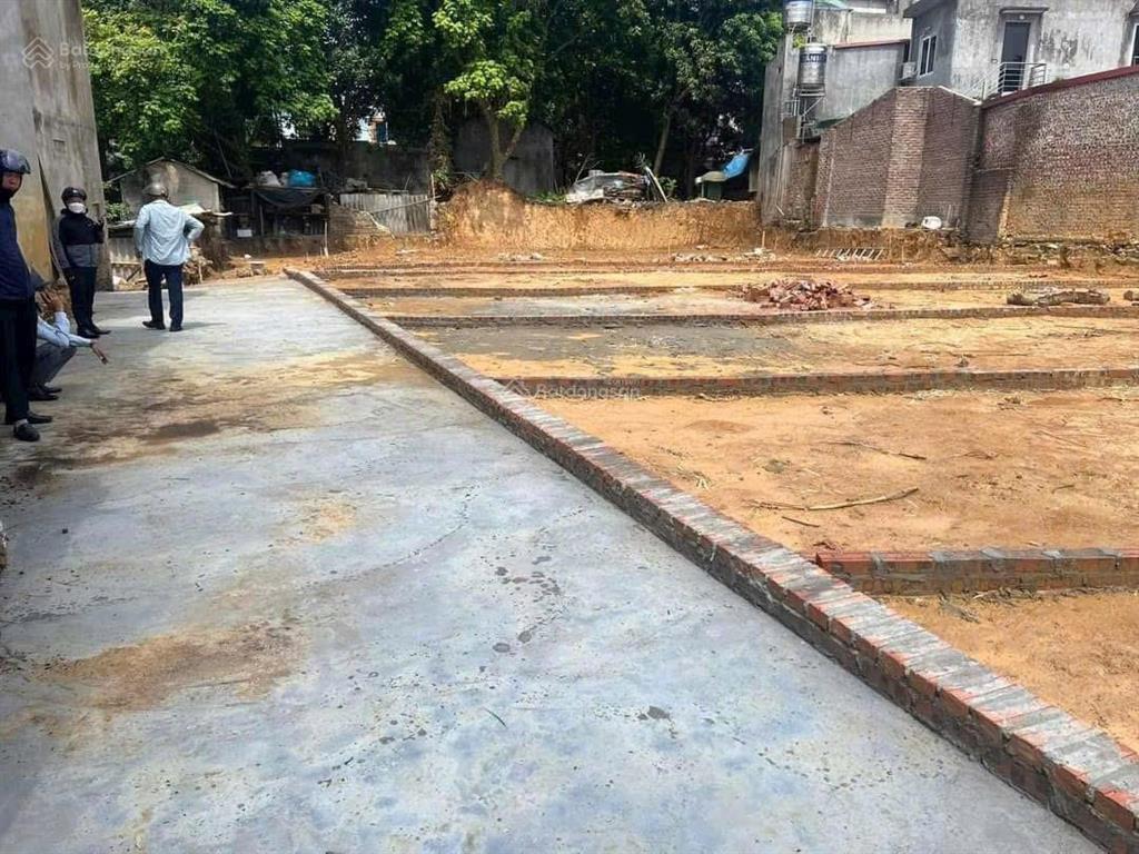 Bán 1 lô duy nhất lô đất 3.xxx tỷ . anh em nhanh lên mua ngay kèo hết cơ hội  đất xóm mít, cổ loa