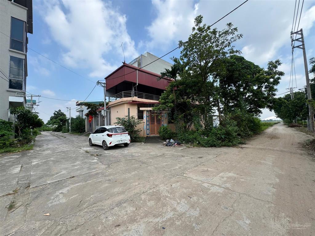 Bán đất giãn dân đông ngàn. ( gần vin cổ loa )
thôn đông ngàn, xã đông anh ( x. đông hội cũ)