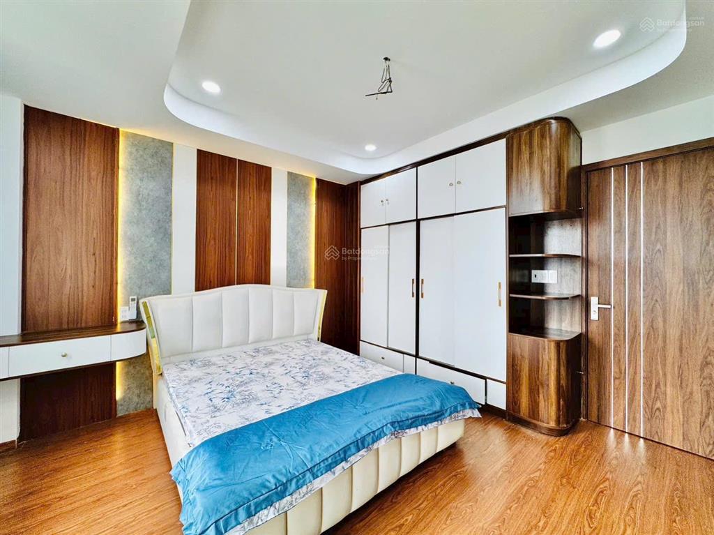 Nhà mới full nội thất đường oto thông trần bá giao