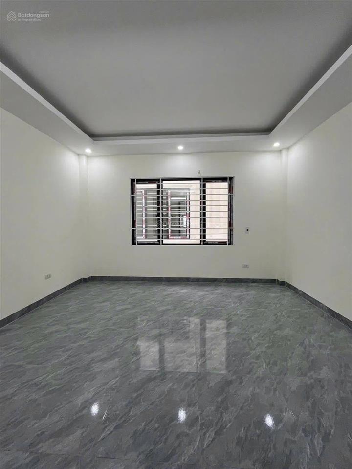 Bán nhà phùng khoang gần ô tô  ngõ thông  dân xây chắc chắn  48m2 4 tầng 8 tỷ