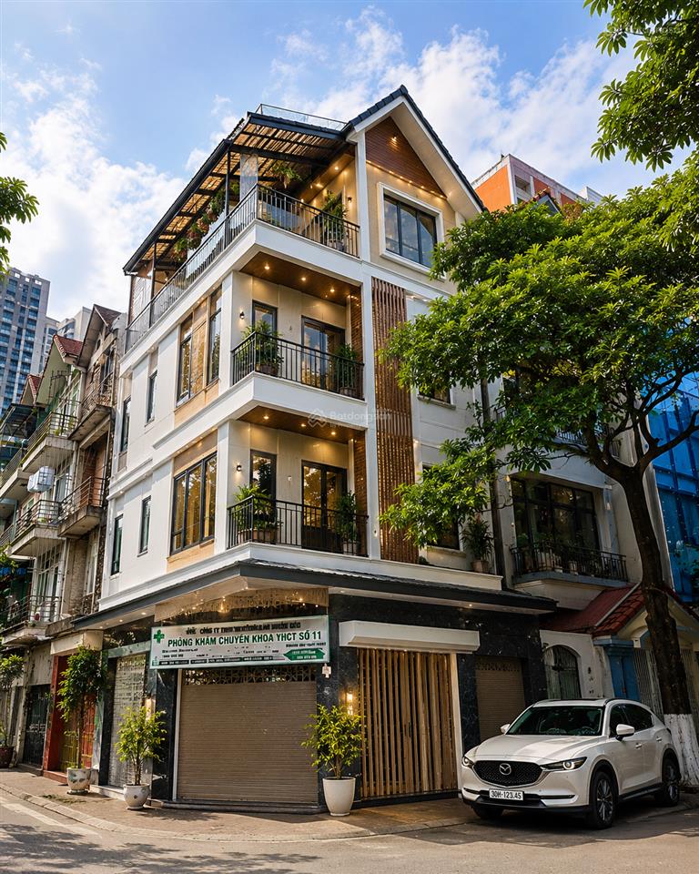 Bán gấp nhà lô góc ô tô tránh vỉa hè kinh doanh hồ phùng khoang 130m2 250tr/m2 thương lượng
