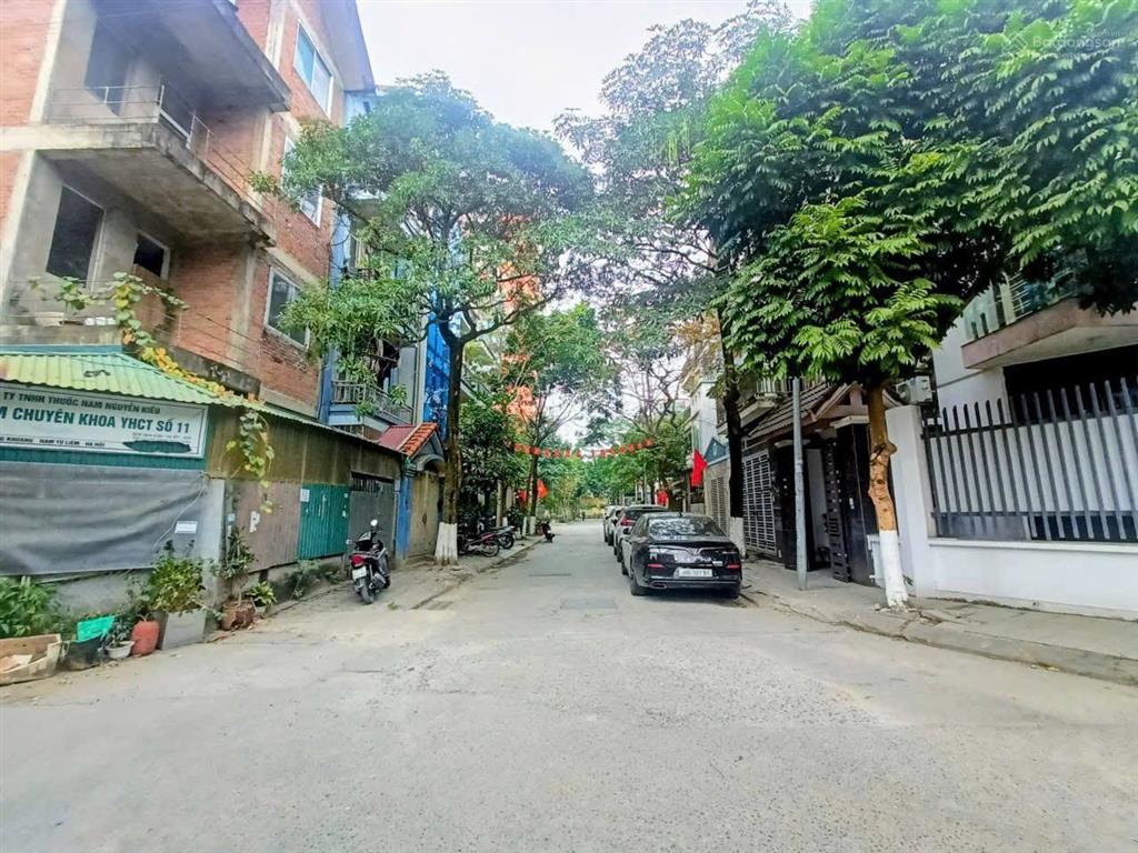 Bán gấp nhà lô góc ô tô tránh vỉa hè kinh doanh hồ phùng khoang 130m2 250tr/m2 thương lượng