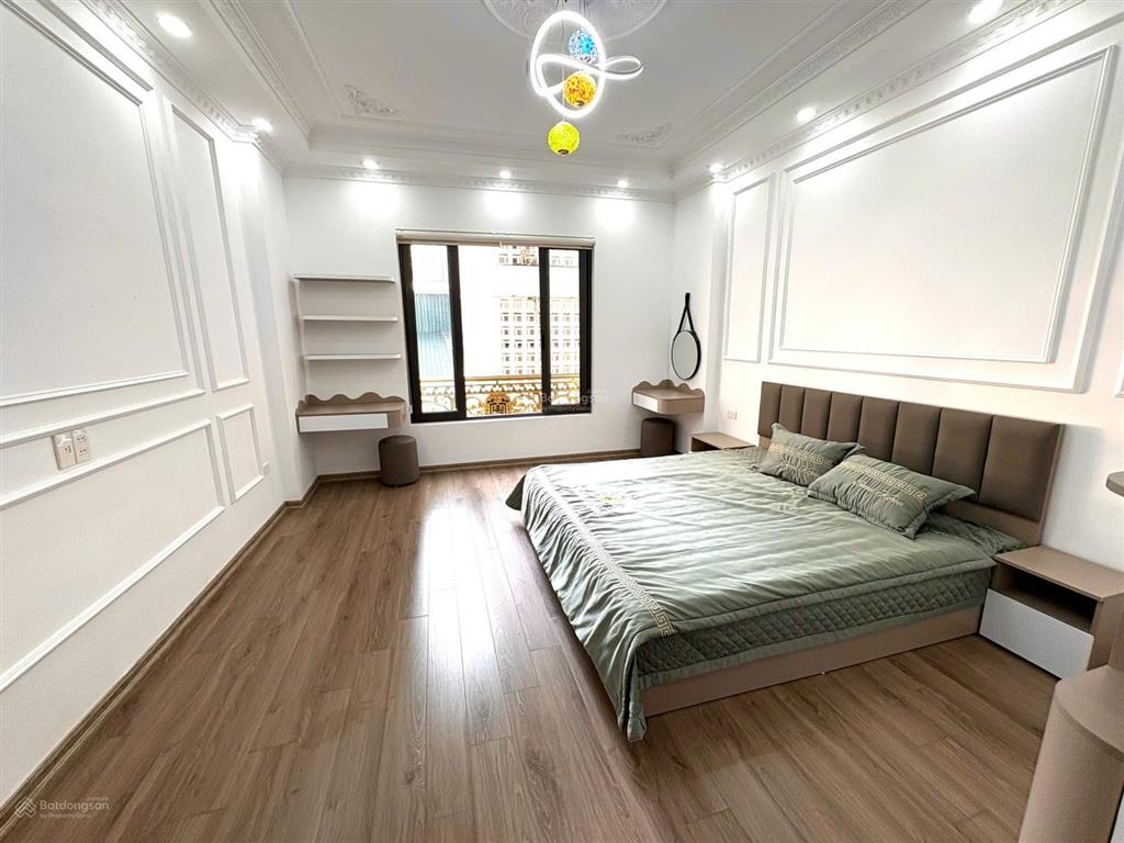 Cho thuê nhà văn cao  liễu giai 6 tầng thang máy 55m 7 phòng ngủ khép kín 25 triệu/tháng