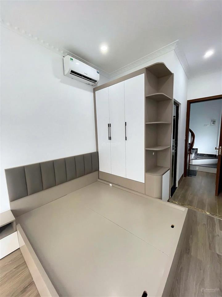 Cho thuê nhà ngọc khánh nhà xây mới tinh, 6 tầng, cách lotte 200m 15 triệu còn thương lượng