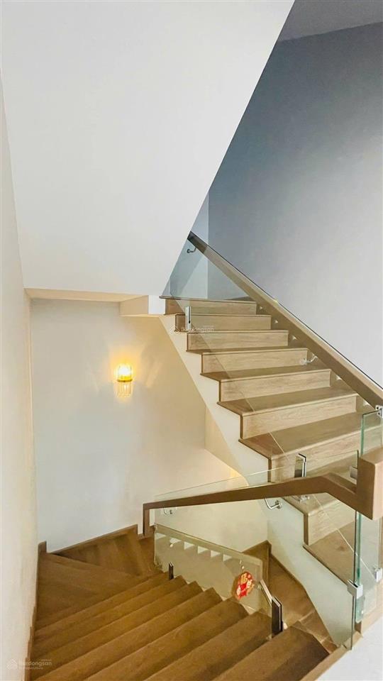 Chính chủ bán biệt thự lô góc hoàn thiện nội thất đẹp ở ngay kinh doanh dương nội 210m 52 tỷ