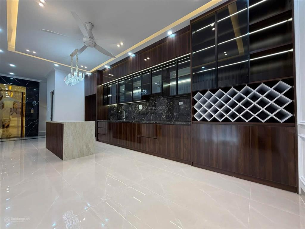 Bán nhà phố kim mã, ba đình, 60m², 8 tầng, thang máy, thông sàn, ô tô vào nhà 26,68 tỷ thương lượng