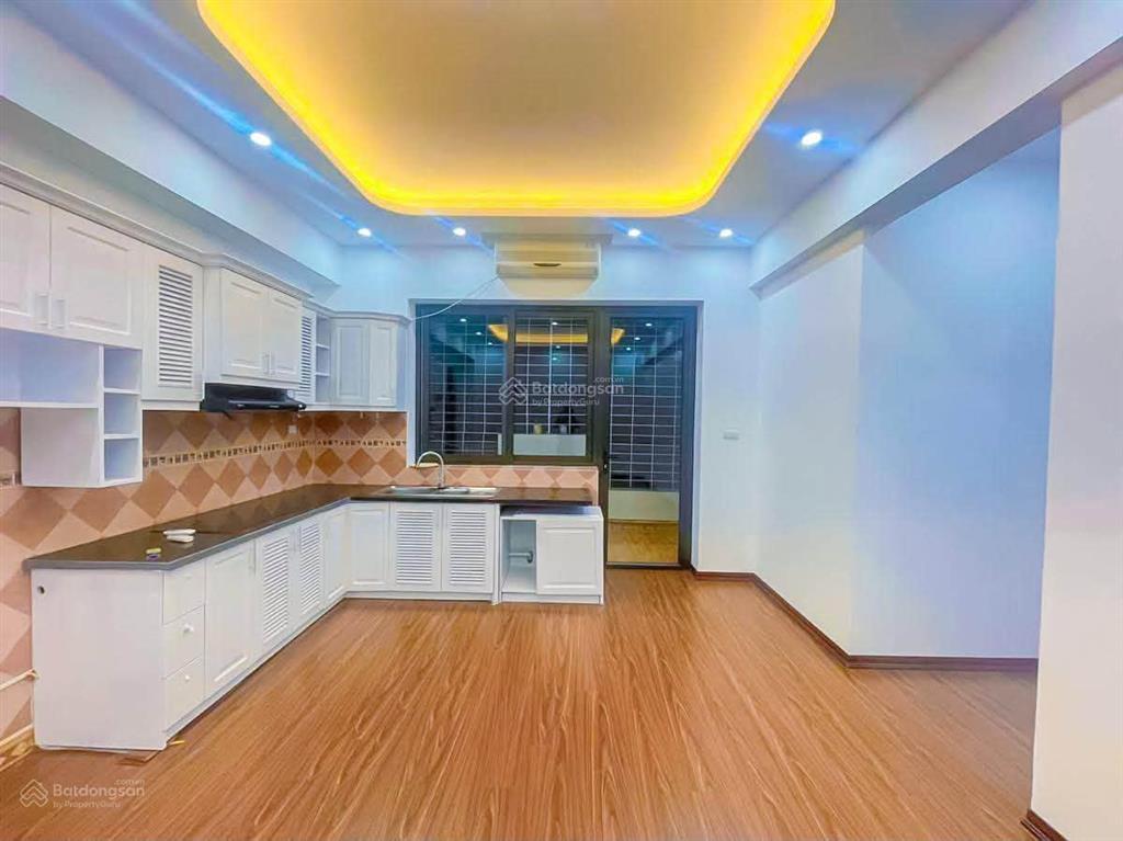 Bán căn hộ chung cư phùng khoang 95m2 3 ngủ 2vs 5,5 tỷ thương lượng