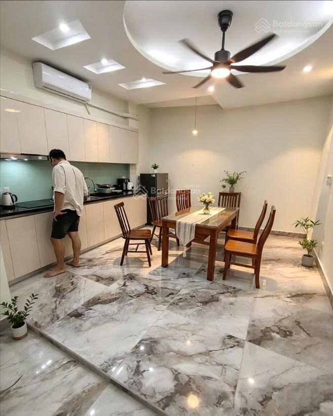 Chính chủ cần bán nhà trường chinh ngã tư sở 55m, 5 tầng, giá 11 tỷ