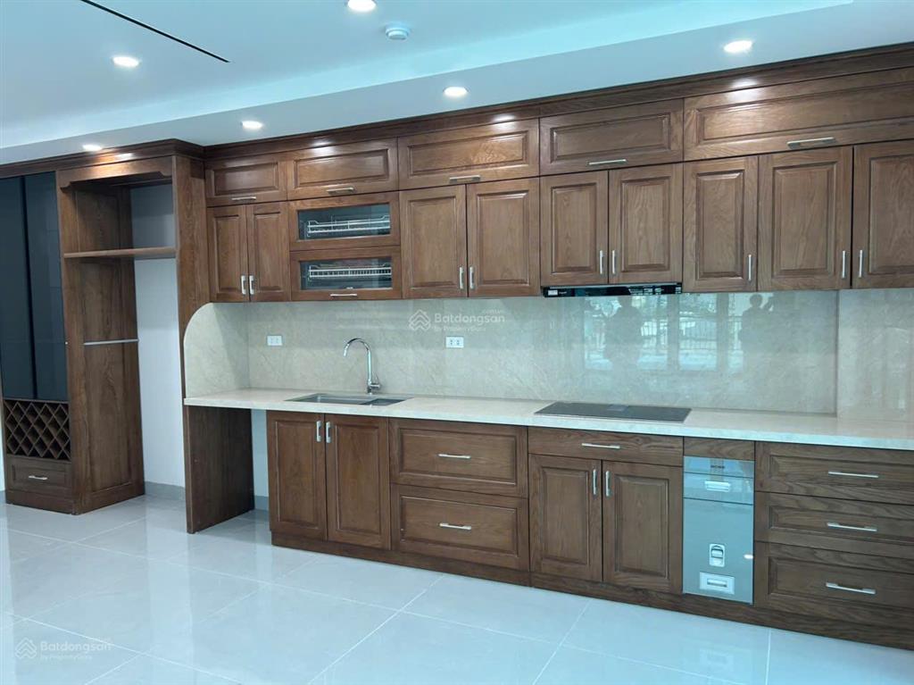 Vip ba đình bán tòa văn phòng lô góc la thành 106mx9x6mt thang máy thông sàn gara 54tỷ 0982 685 ***