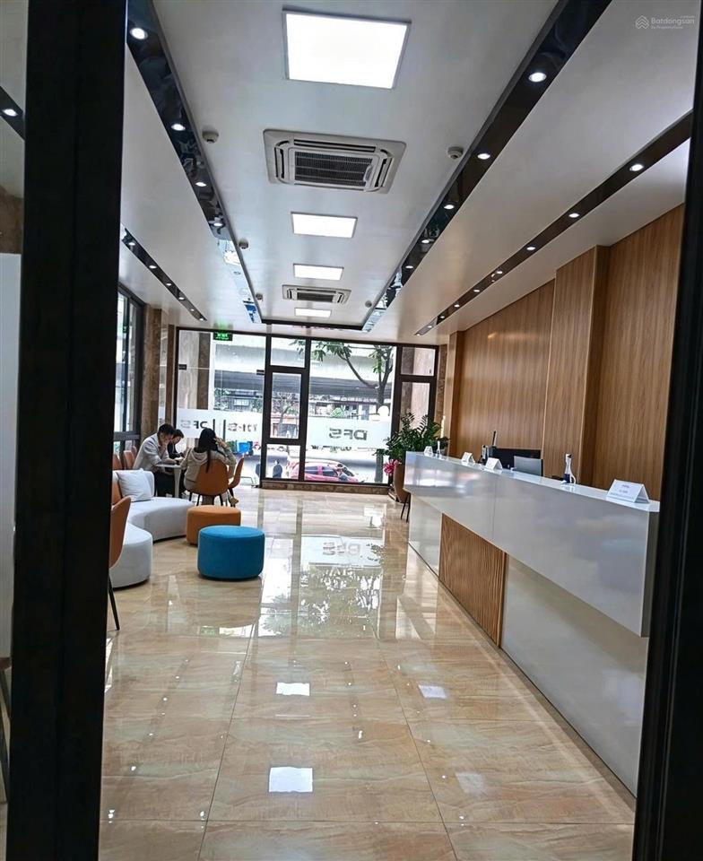 Bán nhà tòa văn phòng lô góc lê văn lương cầu giấy 120m², 9 tầng, thông sàn dòng tiền ổn định 68 tỷ