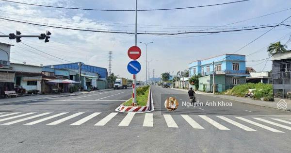 Chủ bán lô đất mt đường đào sư tích  dt743. bề ngang đất rộng 5m thích hợp xây chdv, xây 6 tầng