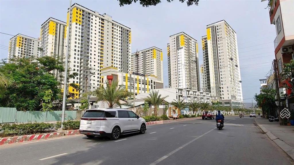 Nhà phố bcons uni valley giá bán cập nhật mới tháng 9/2026