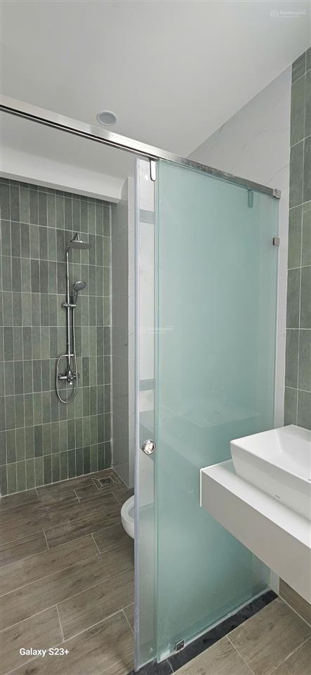 Chính chủ cần bán mặt tiền nhà mới xây dựng 100% đường trần quang diệu, quận 3, tp.hcm