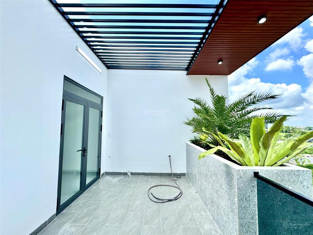 Bán nhà mới đẹp đầy đủ nội thất kdc the sol city, xã phước lý