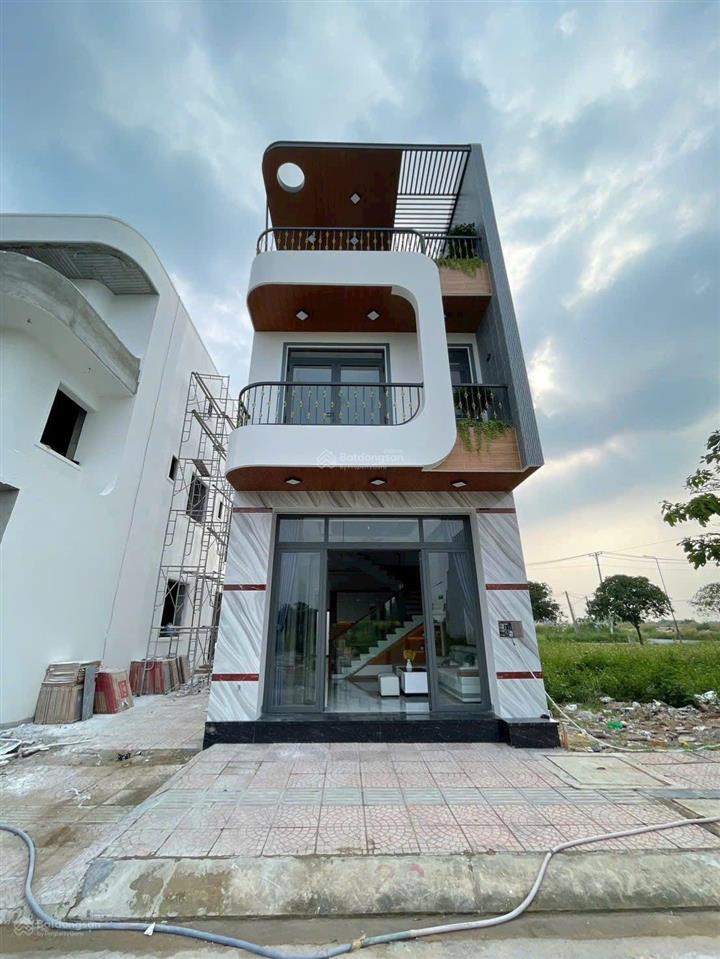 Bán nhà mới vào ở ngay khu the sol city
