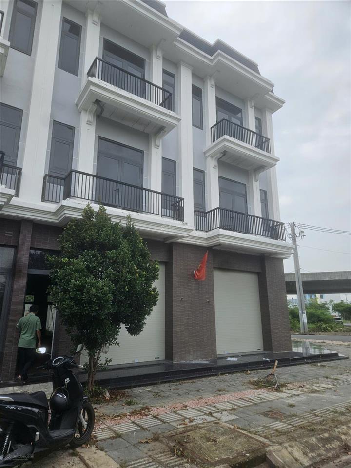 Bán shophouse mặt tiền đường vĩnh phú 41 (50m) the sol city, 4,4 tỷ