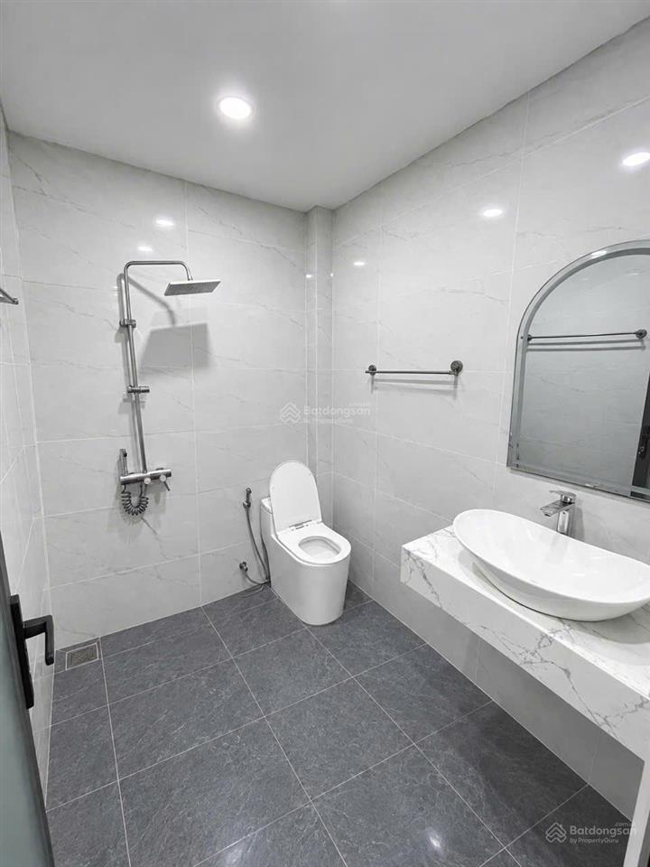 Bán nhà góc 2 mặt tiền kdc the sol city 4,550 tỷ