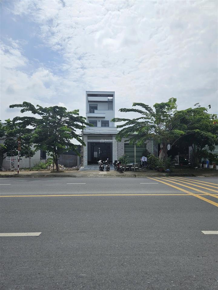 Nợ ngân hàng bán gấp đất thổ cư 432m mt đường vĩnh phú 41, ngay chợ hưng long, giá 10,5 tỷ