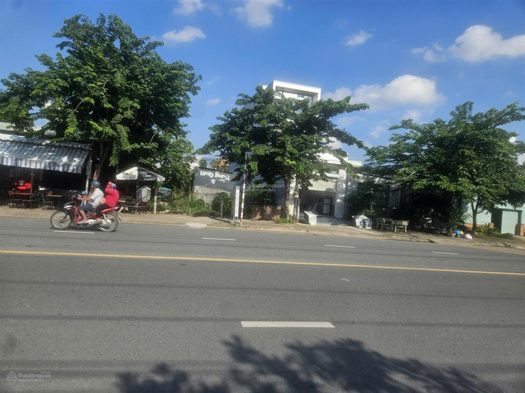 Nợ ngân hàng bán gấp đất thổ cư 432m mt đường vĩnh phú 41, ngay chợ hưng long, giá 10,5 tỷ