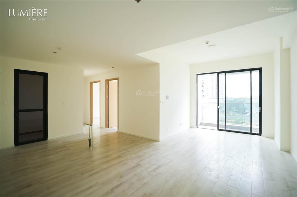 Căn góc 2pn lumiere boulevard 4,57 tỷ | đông nam