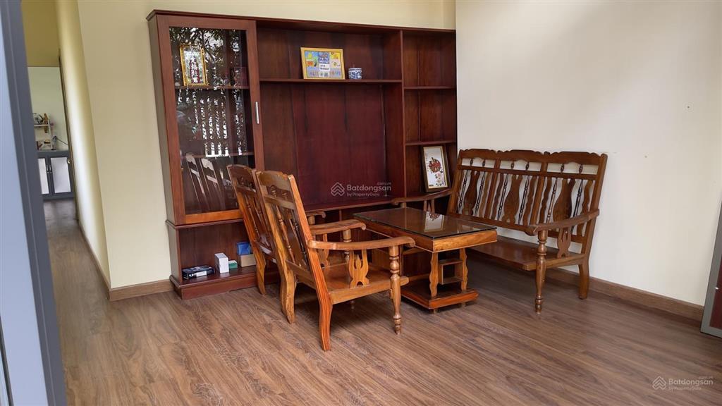 Cho thuê nhà nguyên căn 3 phòng ngủ máy lạnh đầy đủ nội thất tại phường bắc nha trang có chỗ đậu xe