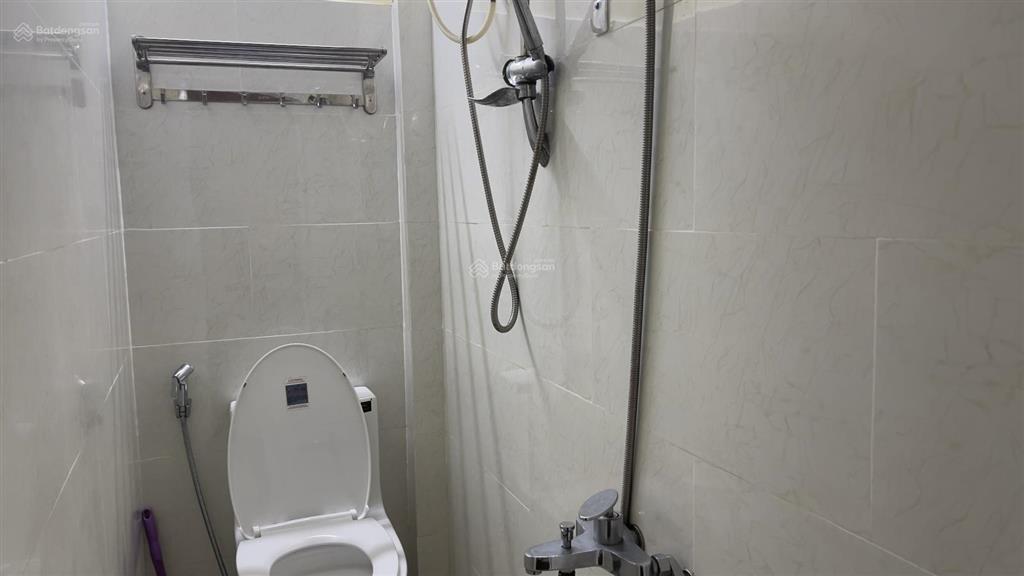 Cho thuê nhà nguyên căn 3 phòng ngủ máy lạnh đầy đủ nội thất tại phường bắc nha trang có chỗ đậu xe