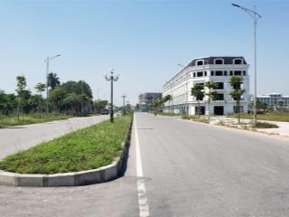 Suất ngoại giao mặt đại lộ trường chinh  ngã 6 bắc giang