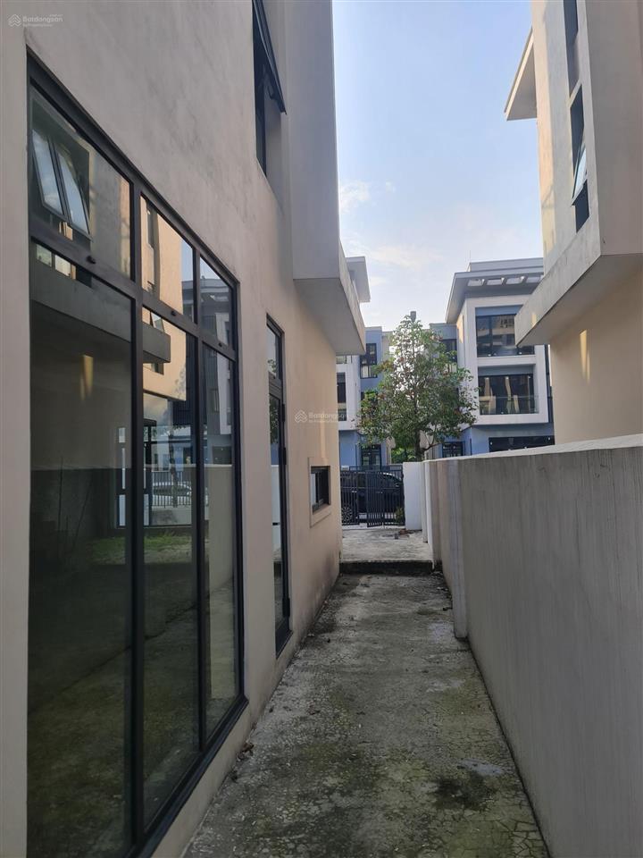 Bán biệt thự an quý  tập đoàn nam cường  dãy có đường đi bộ sau nhà  diện tích 198m2  giá 48 tỷ