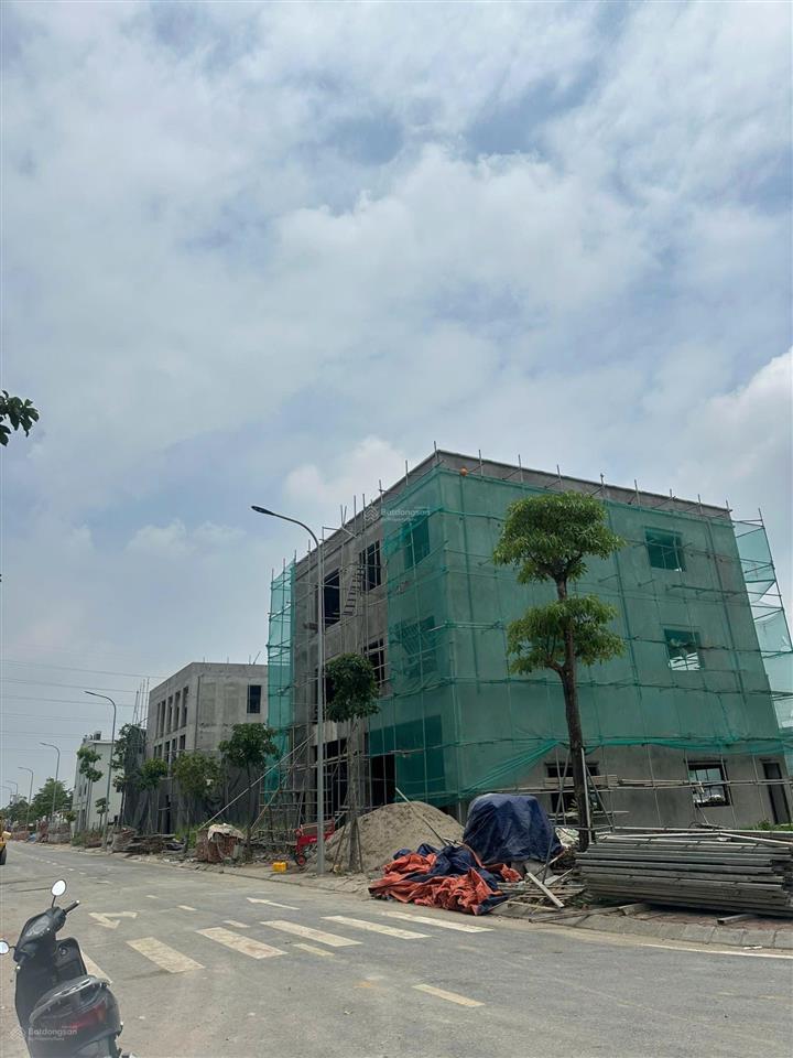 Chuyển nhượng lô đất công nghiệp 360m2  cụm công nghiệp đông la  38tr/m2
