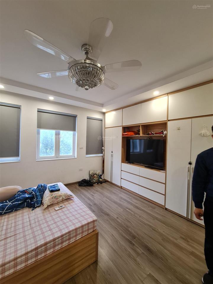 Liền kề đô nghĩa view hồ cây đàn  đường 30m (vỉa hè 10m) hoàn thiện thang máy  giá 21,8 tỷ