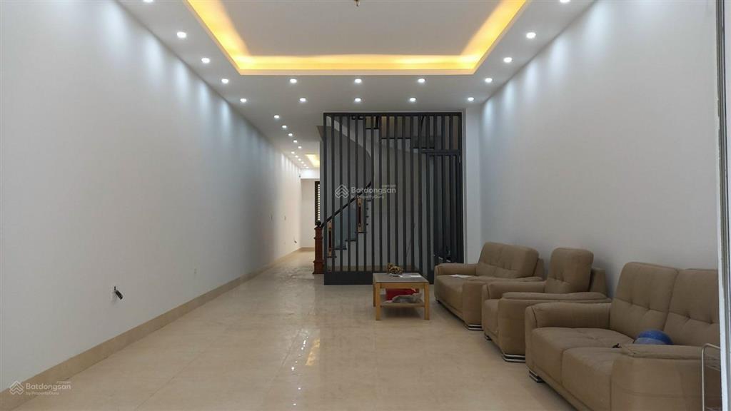 17,9 tỷ  liền kề 100m2  2 mặt đường  hoàn thiện full  hướng đông nam