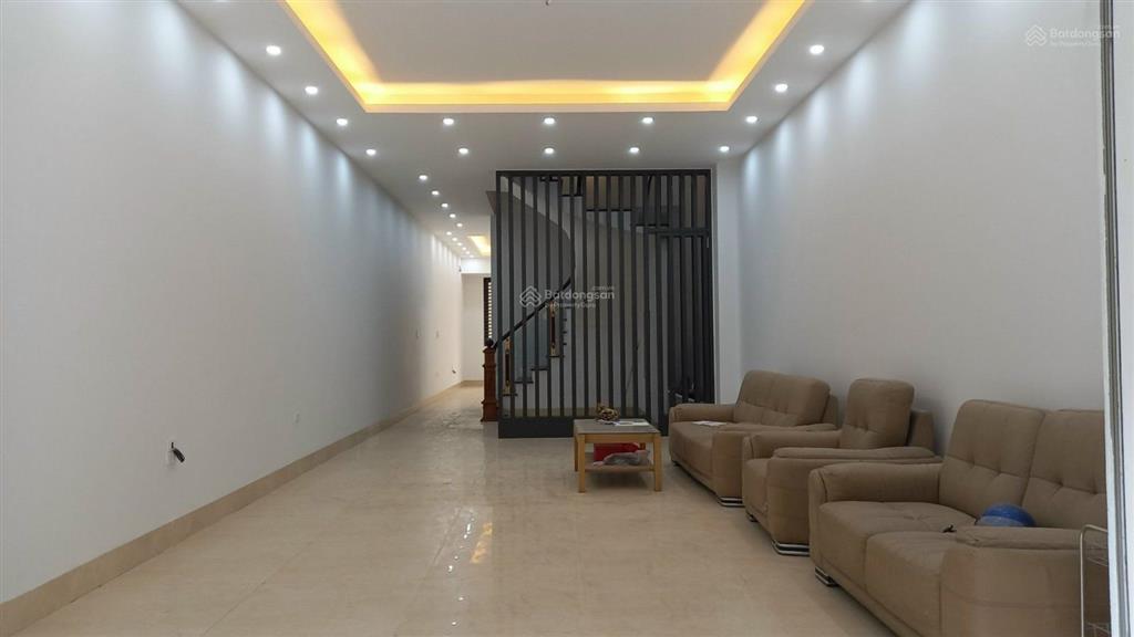 17,9 tỷ  liền kề 100m2  2 mặt đường  hoàn thiện full  hướng đông nam