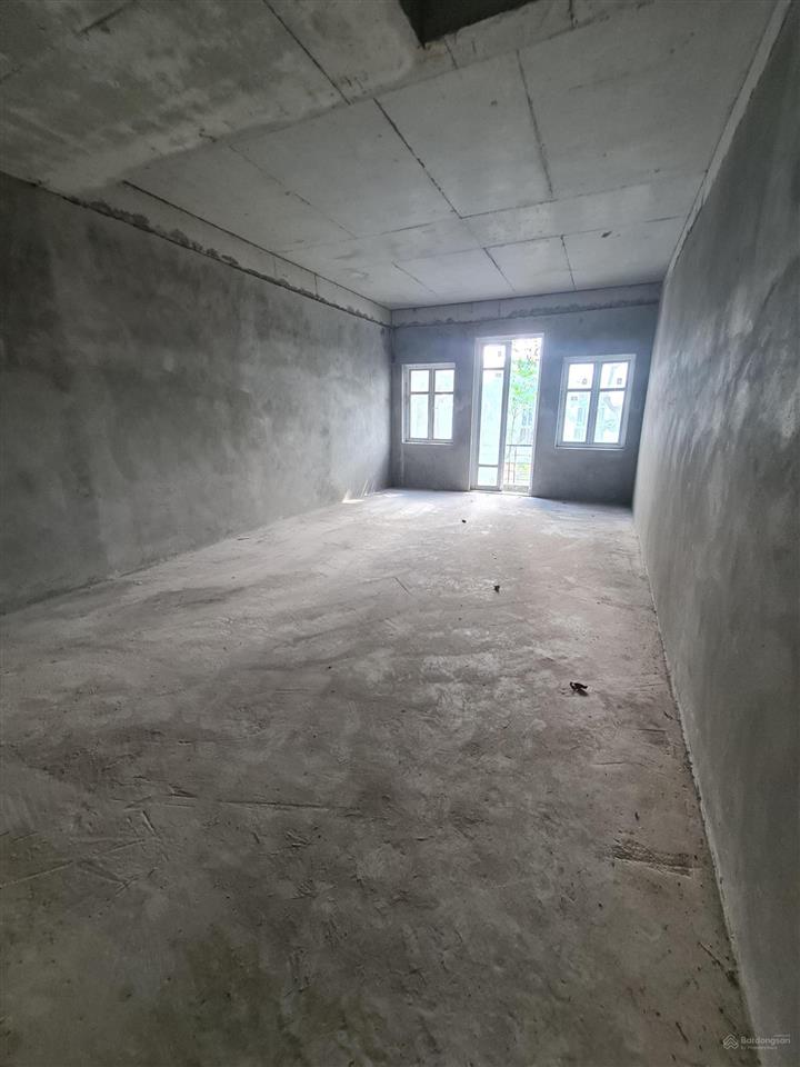 Cho thuê làm kho  văn phòng 100m2 5 tầng  15tr/tháng
