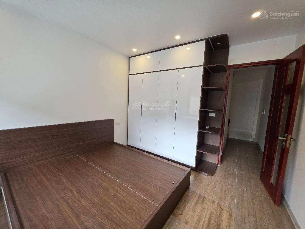 Nhà đẹp bát khối  hiếm  ngon  bổ  rẻ  ô tô đỗ cửa, view thoáng, chưa đến 7 đồng