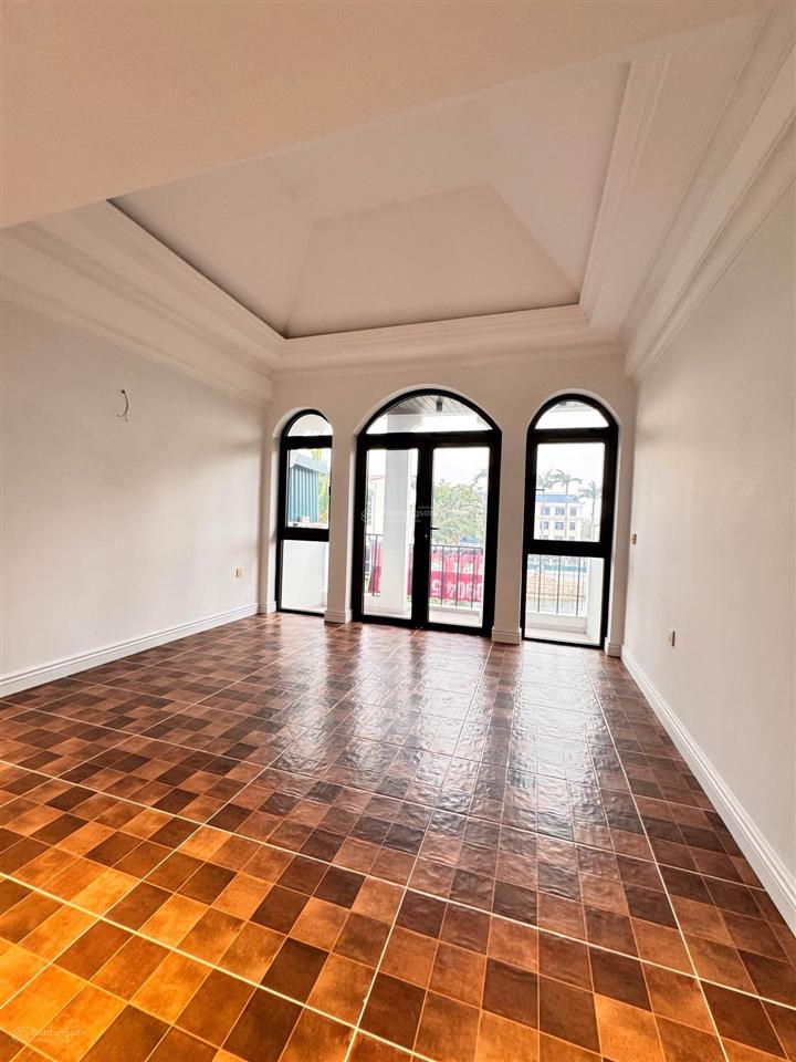 Siêu phẩm việt hưng view hồ, kế công viên long biên giá cực tốt
