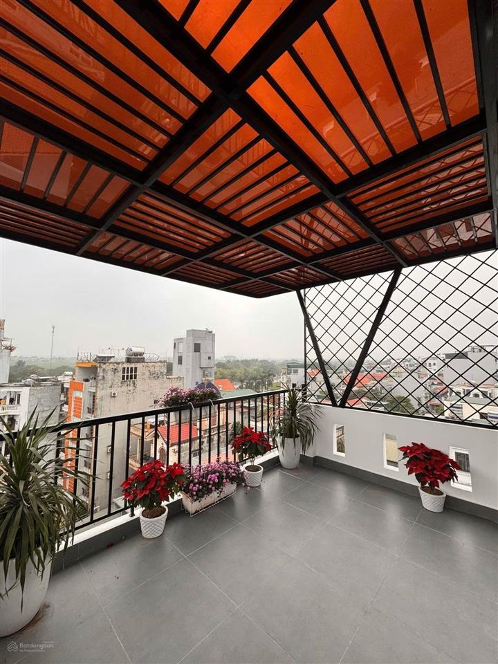 Mua nhà long biên, khu trung tâm, gần aeon mall, có thang máy, đường ô tô thì nền chốt căn này