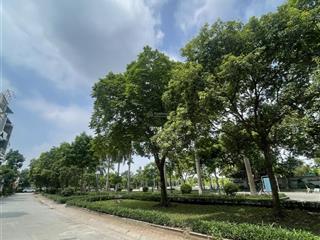 Hàng hiếm! nhà 66m2, 6 tầng thang may mới keeng, ngay trung tâm long biên giá chỉ 11,x đồng