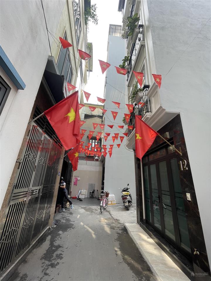 Hiếm, trung tâm long biên, nhà mới 4 tầng, 10m ra ô tô, chỉ 6.55 đồng