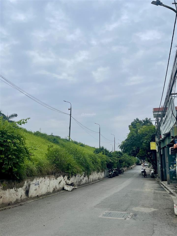 Hiếm, trung tâm long biên, nhà mới 4 tầng, 10m ra ô tô, chỉ 6.55 đồng