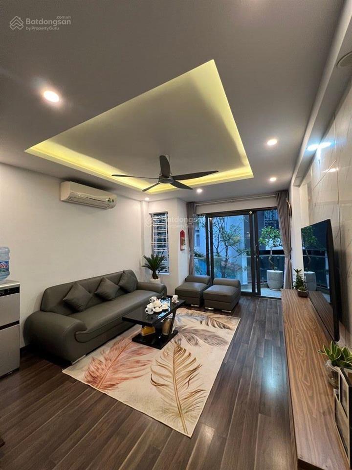 Nguyễn văn cừ nhà 50m2, 5 tầng, 5pn, ô tô đậu cửa  chỉ nhỉnh 11 đồng