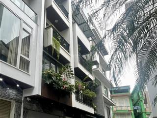 Nguyễn văn cừ nhà 50m2, 5 tầng, 5pn, ô tô đậu cửa  chỉ nhỉnh 11 đồng