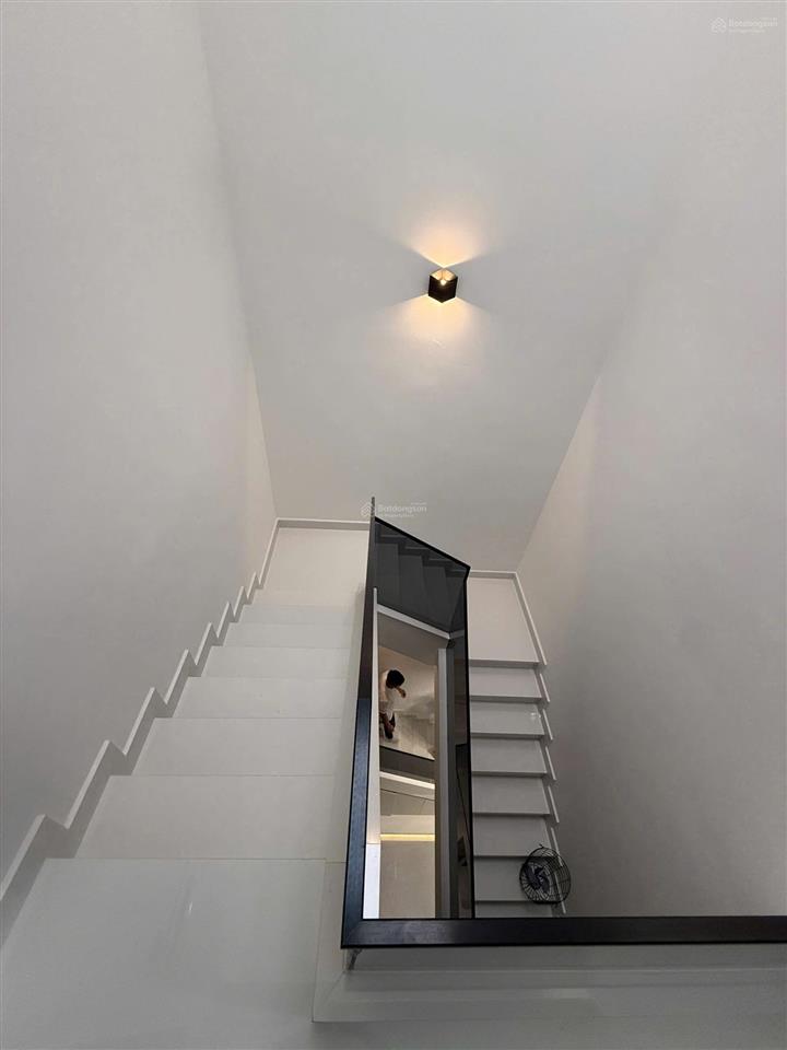 Bán biệt thự hưng thái phú mỹ hưng q7 nhà đẹp full nội thất ở liền giá mềm call 0909 227 ***