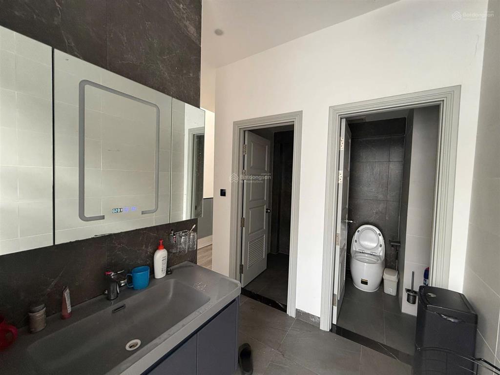 Bán biệt thự hưng thái phú mỹ hưng q7 nhà đẹp full nội thất ở liền giá mềm call 0909 227 ***