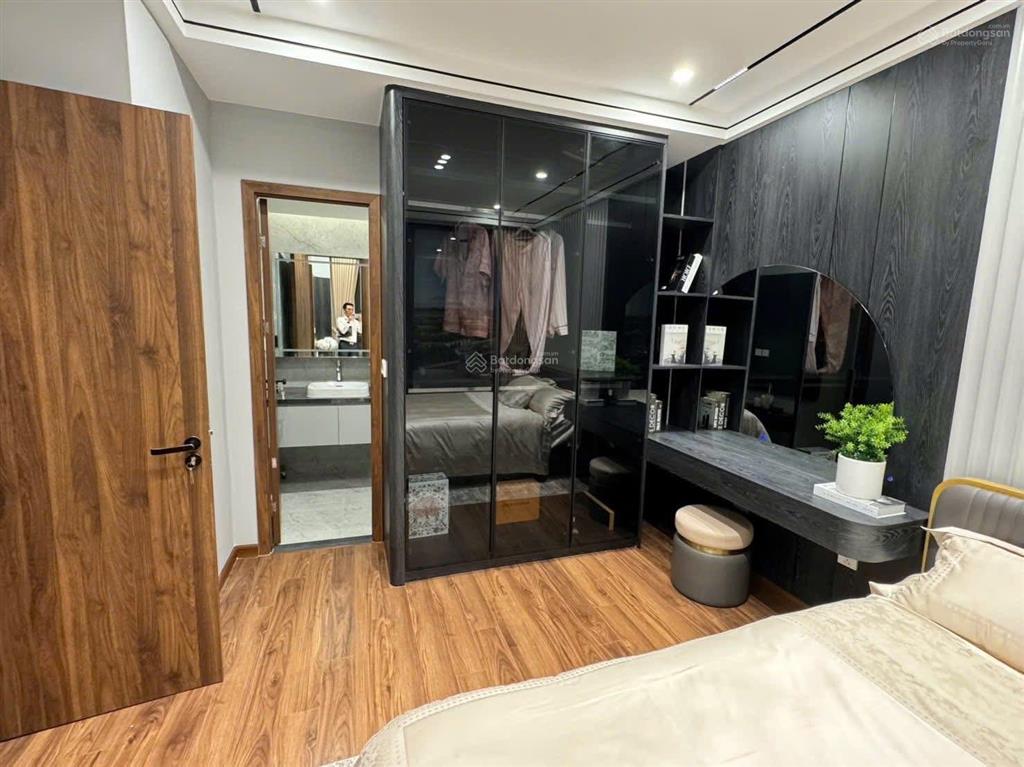 Tôi cần bán căn góc 2pn 60m2 tầng 9 view thoáng đẹp, chung cư sông hồng diamond city hưng yên