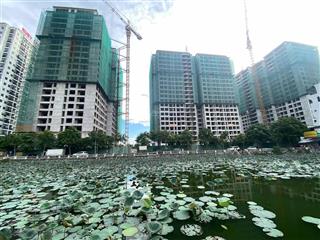 Chủ nhà bán gấp căn chung cư 1pn+1 hướng mát view hồ sen tầng đẹp tại chung cư ruby park long biên